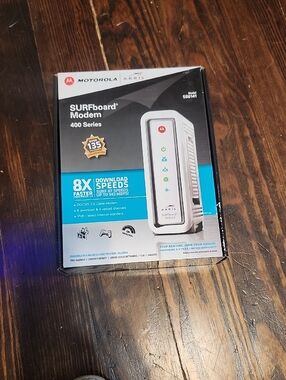 Motorola SURFboard 400 Series Modem Box - White, Black & Blue